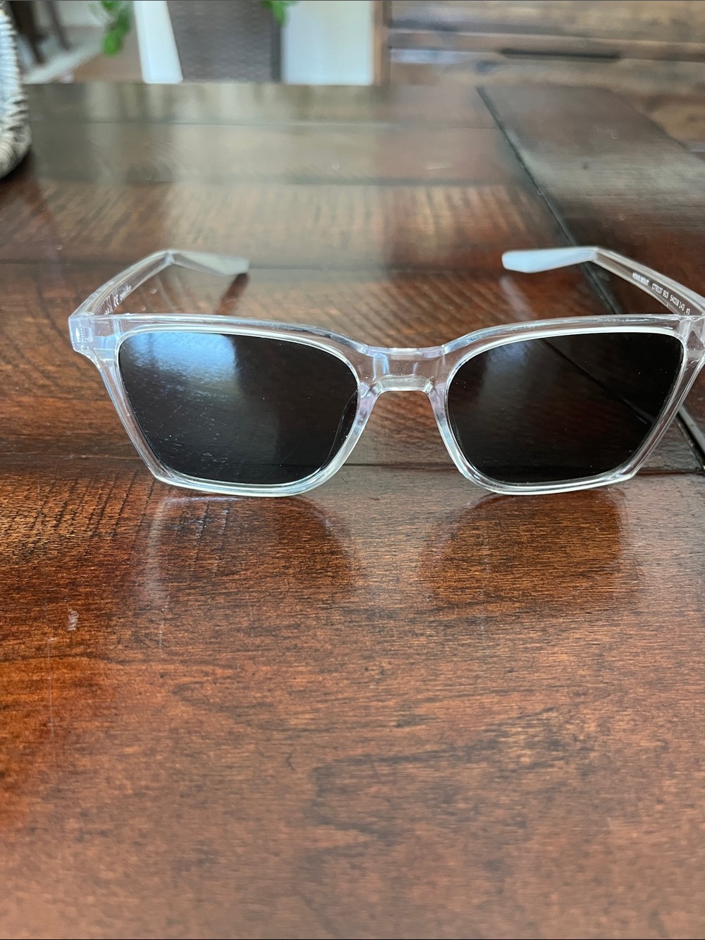 Nike BOUT CT8127 MEN Sunglasses with Black Lenses - Transparent Frame
